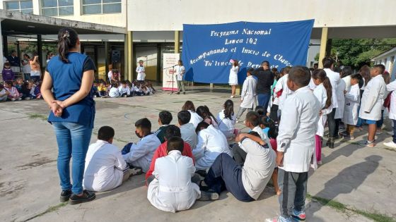 Niños de la escuela N° 4775 Elsa Salfity conocieron la línea confidencial de escucha 102