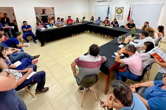 En Santa Victoria Este el ministro Mangione se reunió con su gabinete