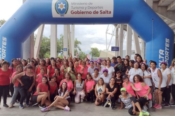 Las escuelas deportivas de gimnasia aeróbica tuvieron su fiesta en el estadio Martearena