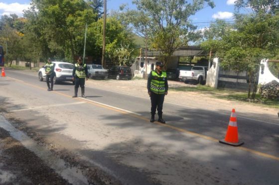 La Policía infraccionó a más de 2.300 conductores por incumplimientos a las normativas viales