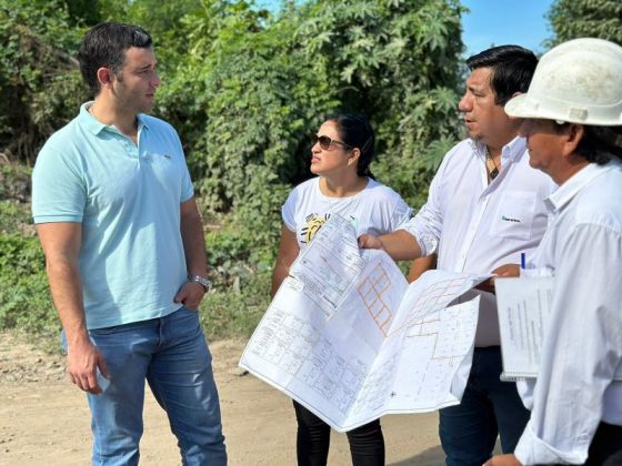 Se ejecutan obras de agua y saneamiento en Orán