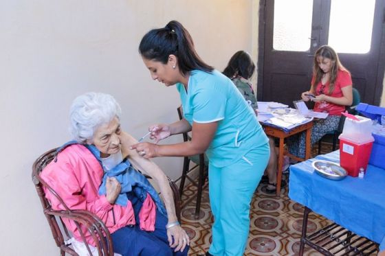 Comenzó la vacunación contra la gripe a adultos mayores en la provincia