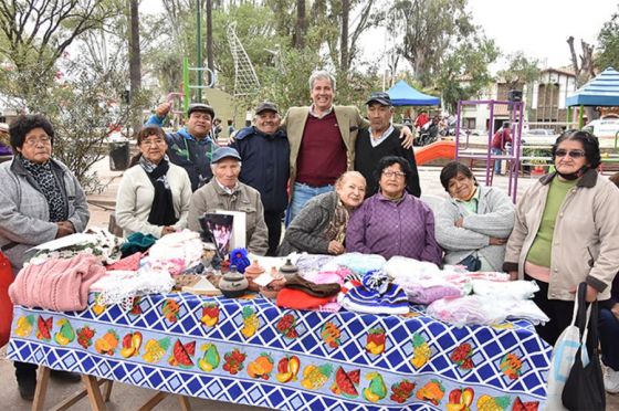 Este lunes se realizará en plaza Colón la exposición de trabajos artesanales de las personas mayores