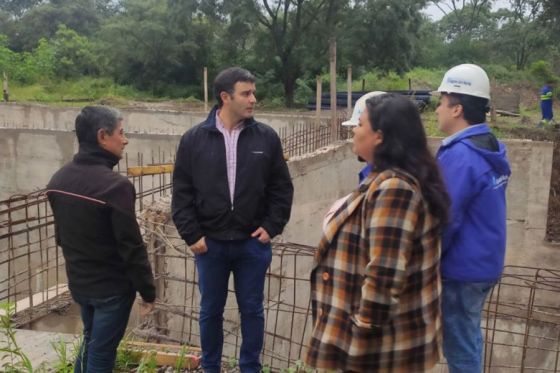 Avanzan las obras de agua y saneamiento en municipios del sur provincial