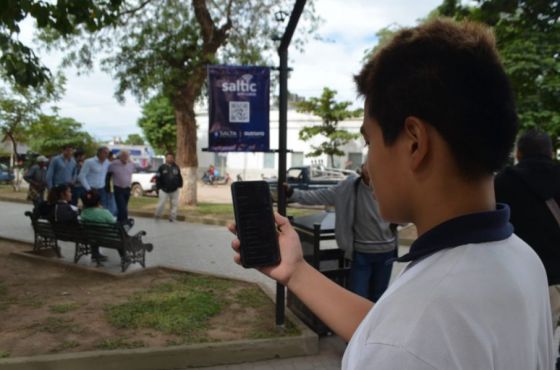 En dos meses, 180 plazas salteñas estarían conectadas al Wi-Fi libre y gratuito