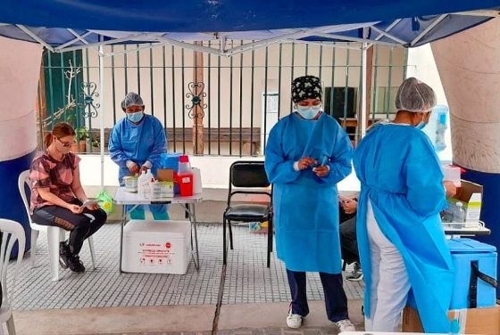 Dónde vacunarse hoy domingo en la ciudad de Salta