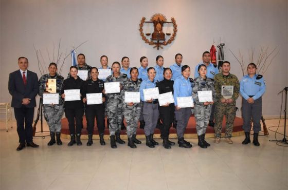 Finalizó el primer Curso de Operaciones Penitenciarias Femeninas