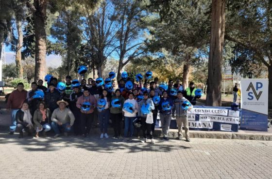 Motociclistas de Animaná fueron capacitados en conducción segura