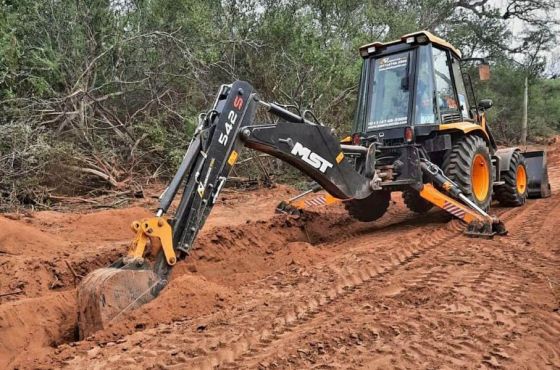 En Pichanal se hicieron tareas de reparación y mantenimiento de 56 kilómetros de caminos rurales