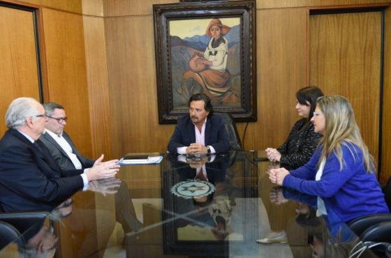 El gobernador Sáenz se reunió con representantes de la Cámara de Minería de Salta ante la Mesa del Litio