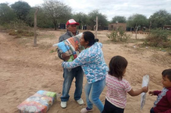 Focalizados distribuye módulos a familias originarias de Molinos