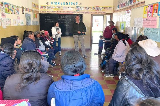 Productores de la Quebrada del Toro se capacitaron en sanidad y manejo de animales a campo