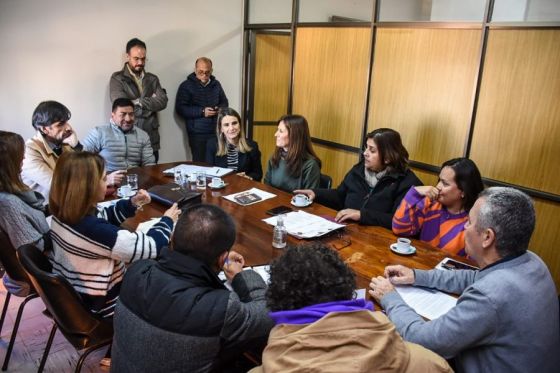 La Secretaría de las Mujeres y la Subsecretaría de Medicina Social se reunieron con senadores