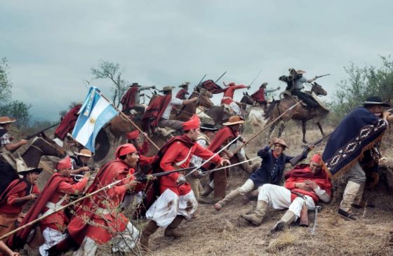 El Museo de Bellas Artes inaugura una muestra fotográfica que recrea las “Batallas de la Independencia”