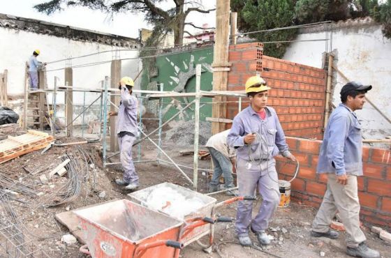 Continúan las obras de refacción en la Universidad Abierta de la Tercera Edad