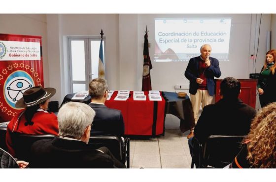 Presentaron el primer libro salteño escrito en Braille