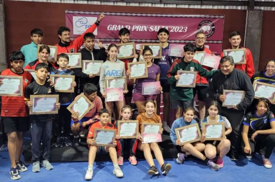 Podio de los jugadores de Tenis de Mesa del Parque de la Familia en el Circuito Donic