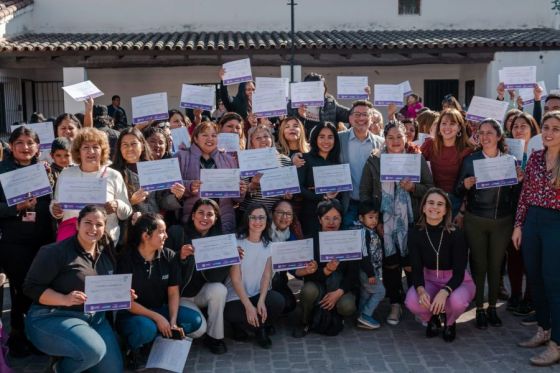 En la Casona de La Paz 202 mujeres y diversidades recibieron sus certificados del programa Constructoras