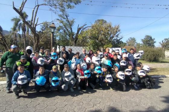 Se dictó en La Caldera la “Clínica de Conducción Segura”