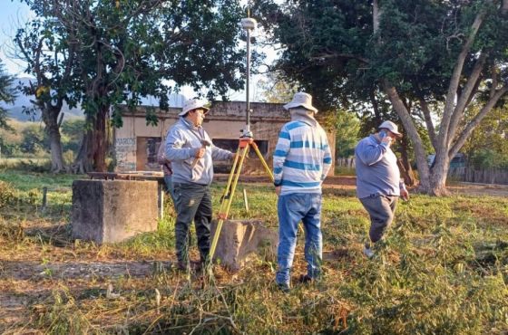 Trabajo de regularización dominial en Salvador Mazza