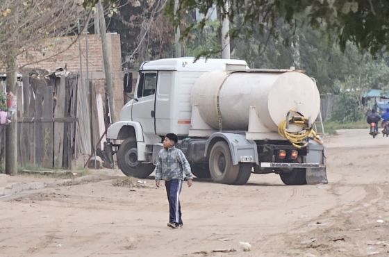 La Delegación de Asuntos Indígenas gestionó la distribución de más de un millón de litros de agua en el norte provincial