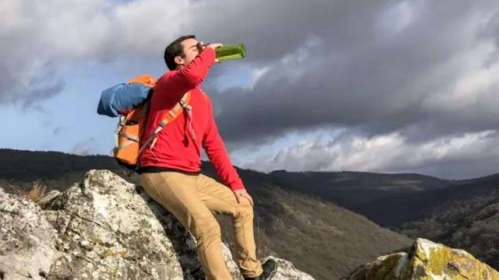 En los días de bajas temperaturas no se debe dejar de tomar agua