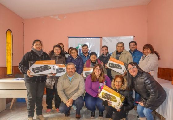 Anafe en Casa: familias de Campo Quijano recibieron equipos eléctricos