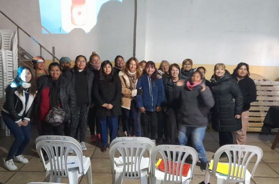 Voluntarios de comedores y merenderos se capacitan en 