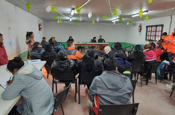 Trabajo conjunto de la Mesa Social Minera para la creación de la Casa Comunal de Olacapato