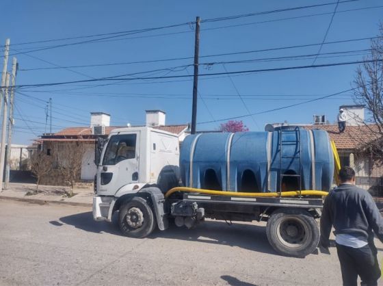 Aguas del Norte supervisa el reparto y calidad del agua de camiones cisternas