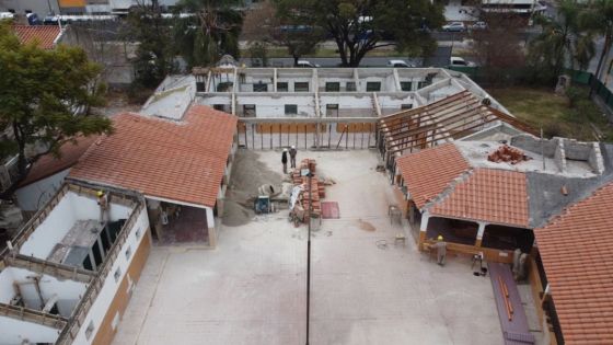 Obras de refacción general en la escuela Indalecio Gómez