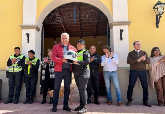 Clínica de Conducción Segura y entrega de cascos en La Viña