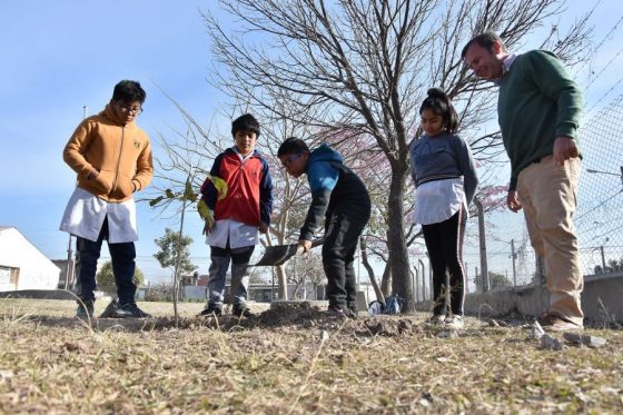 Niños de la zona sudeste de la ciudad conocieron los beneficios que brindan los árboles