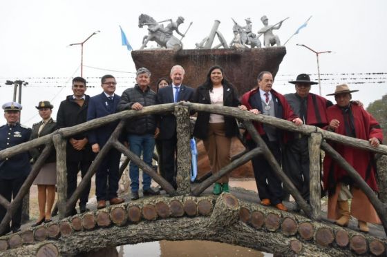 Inauguraron un monumento al Combate de las Piedras