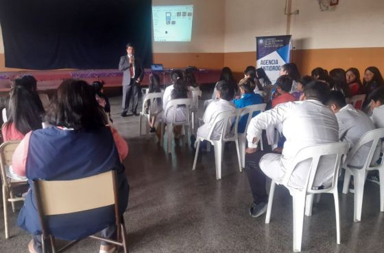 Alumnos de la escuela 4314 aprendieron sobre los perjuicios que generan las drogas