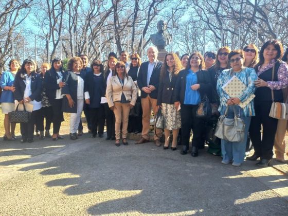 Día del Maestro: destacaron la tarea docente a través de un homenaje a Sarmiento