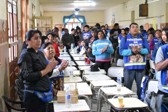 Penitenciarios de la provincia asistieron a más de 300 peregrinos del departamento Molinos