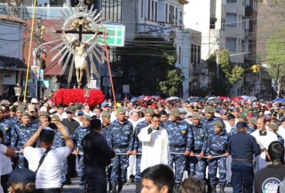 La procesión y el Pacto de Fidelidad con el Señor y la Virgen del Milagro se desarrollaron con normalidad