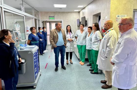 El ministro Mangione supervisó el funcionamiento de los servicios de salud en el hospital Oñativia