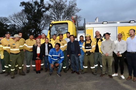 Más inversiones para combatir el fuego: Sáenz entregó equipamiento por más de $250 millones