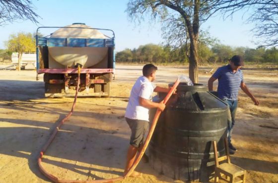 Más de un millón de litros de agua se entregaron en comunidades originarias del norte provincial