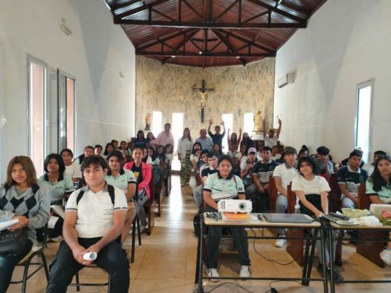 Capacitación sobre emprendedurismo en escuelas de Orán