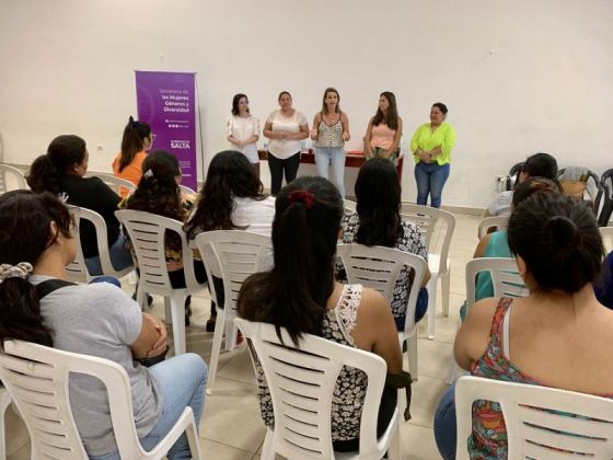 La Secretaría de las Mujeres brindó en Orán una capacitación sobre gestión menstrual