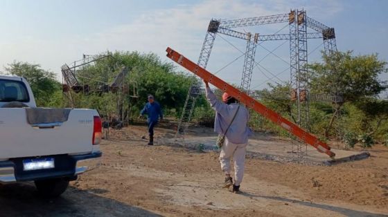 Trabajan en la instalación de un tanque y red de agua que beneficiará a pueblos originarios de Santa Victoria Este