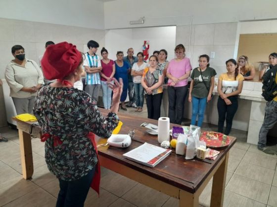 Talleres especial navidad en La Viña y Coronel Moldes