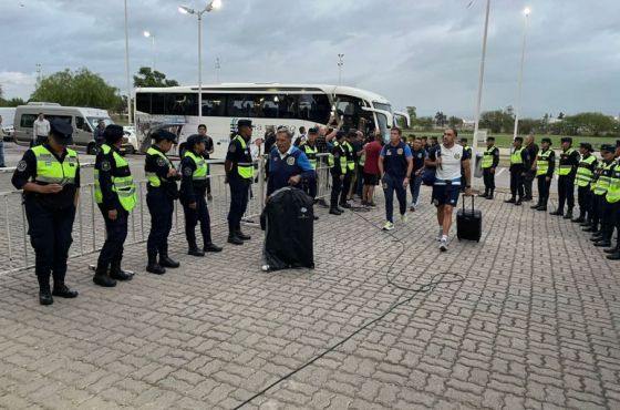 La Policía brindó seguridad a más de 9 mil simpatizantes por el partido de Racing Club y Rosario Central