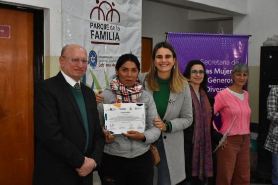 Alrededor de 370 mujeres y diversidades emprendedoras se formaron en el Centro de Autonomía Económica