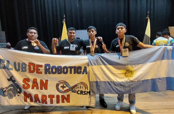 Jóvenes norteños premiados en torneo internacional de robótica en Ecuador