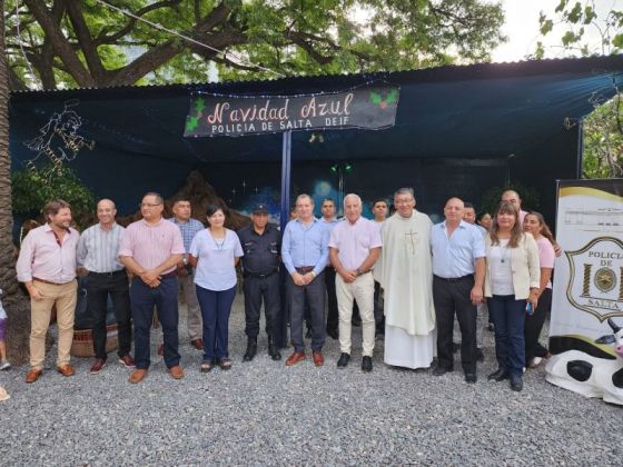 Con la apertura del Pesebre inició una nueva edición de la Navidad Azul de la Policía