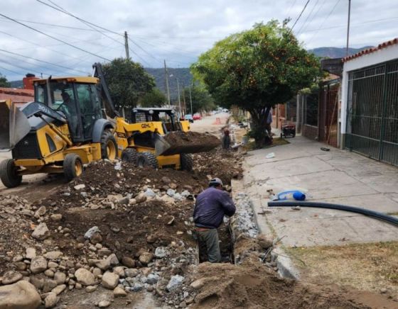 Recambio de cañerías para optimizar el servicio de agua en barrio Castañares